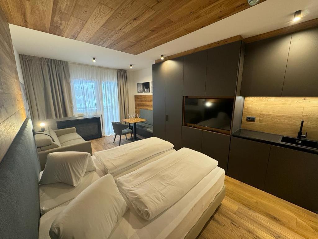 Hotel Kaerntnerhof Heiligenblut Esterno foto