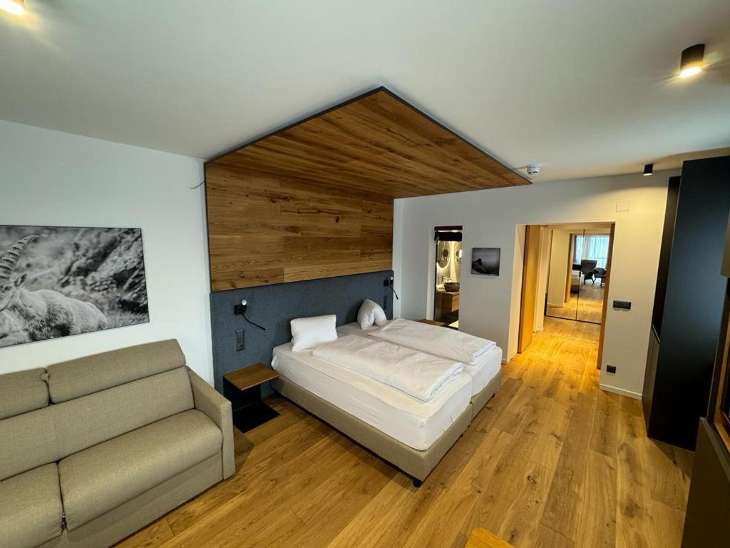 Hotel Kaerntnerhof Heiligenblut Esterno foto