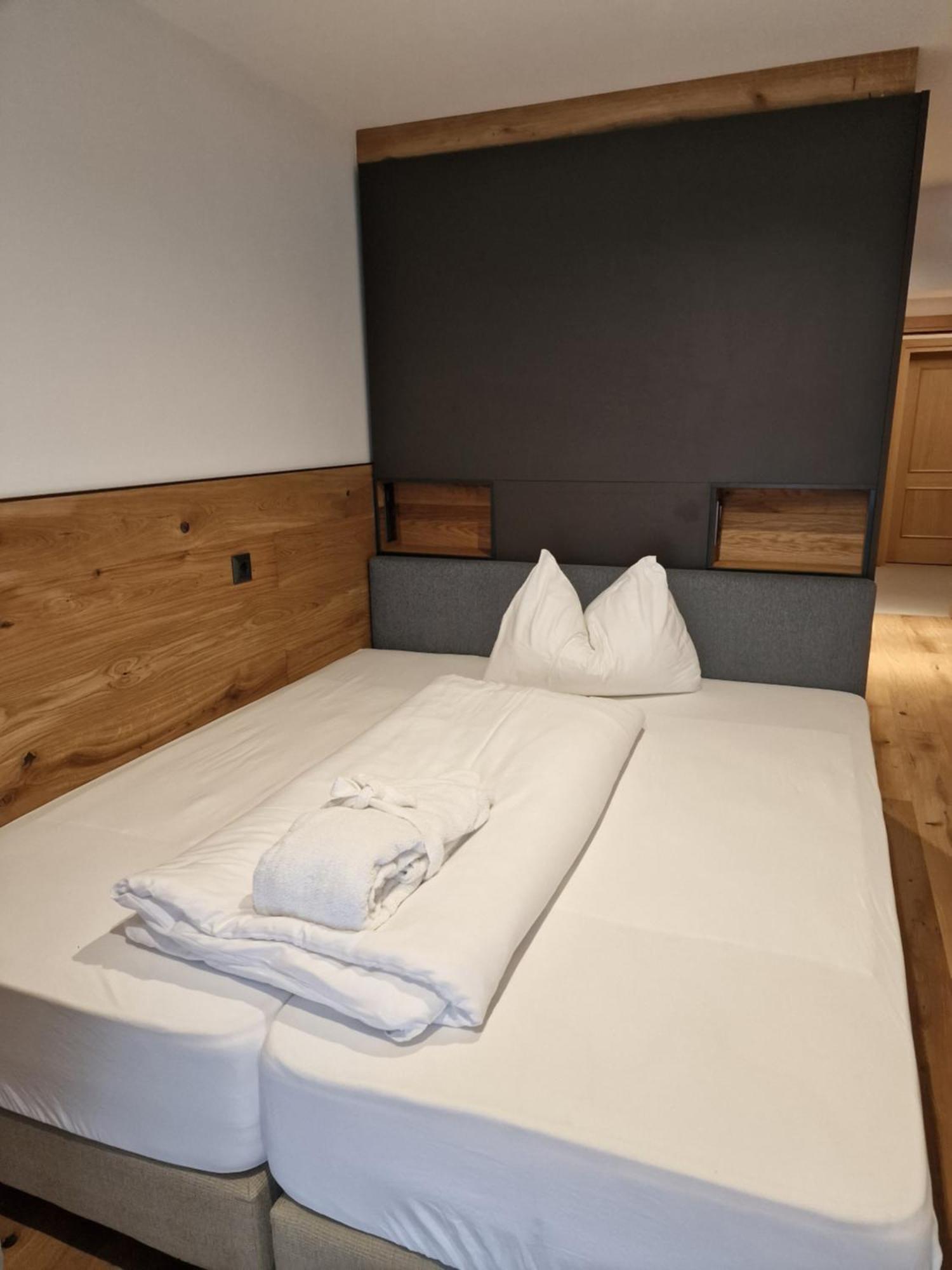 Hotel Kaerntnerhof Heiligenblut Esterno foto