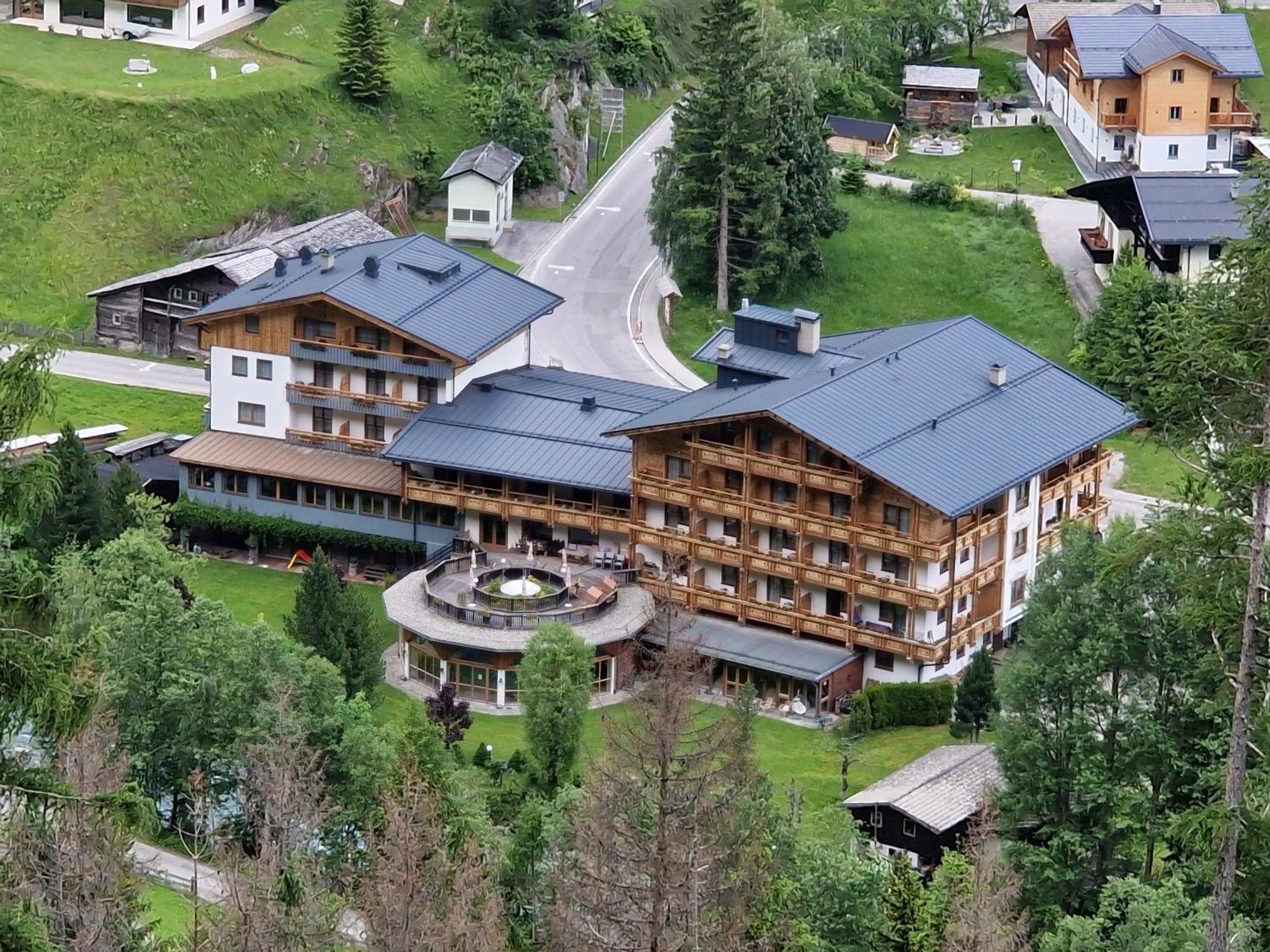 Hotel Kaerntnerhof Heiligenblut Esterno foto